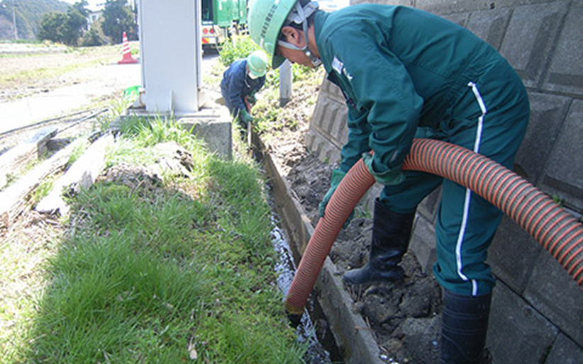 側溝清掃イメージ