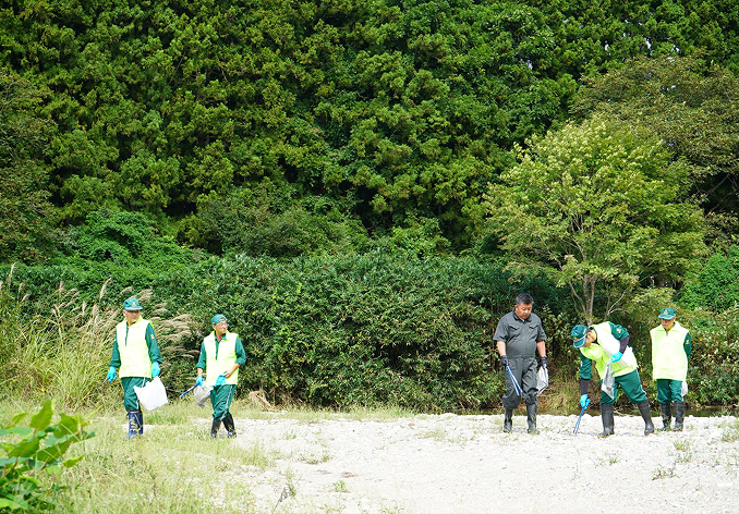 広瀬川1万人プロジェクト活動の様子