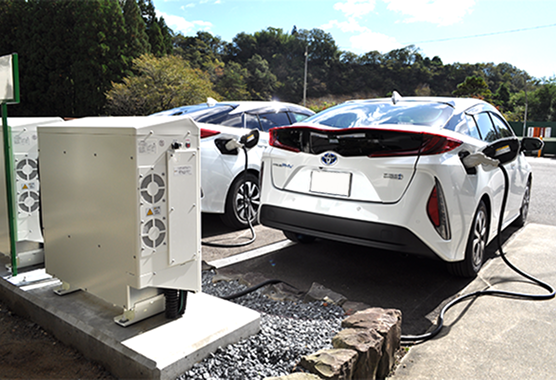 V2Hシステム/プラグイン
ハイブリッド車（PHV）導入