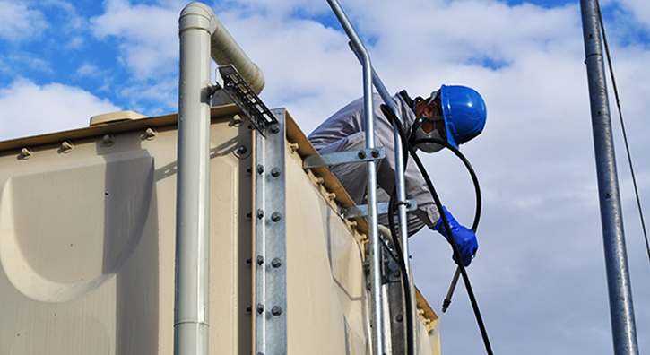 片桐主任作業風景イメージ