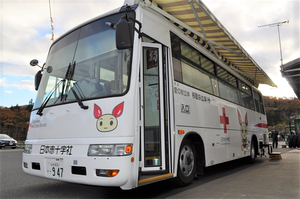 「献血」は命をつなぐボランティア、社内献血実施（令和4年11月）