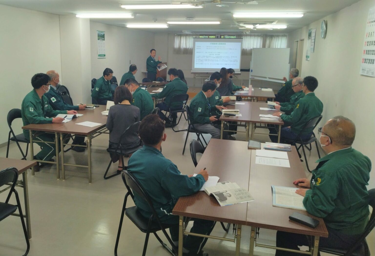 社内木鶏会を開催しました（令和5年5月）