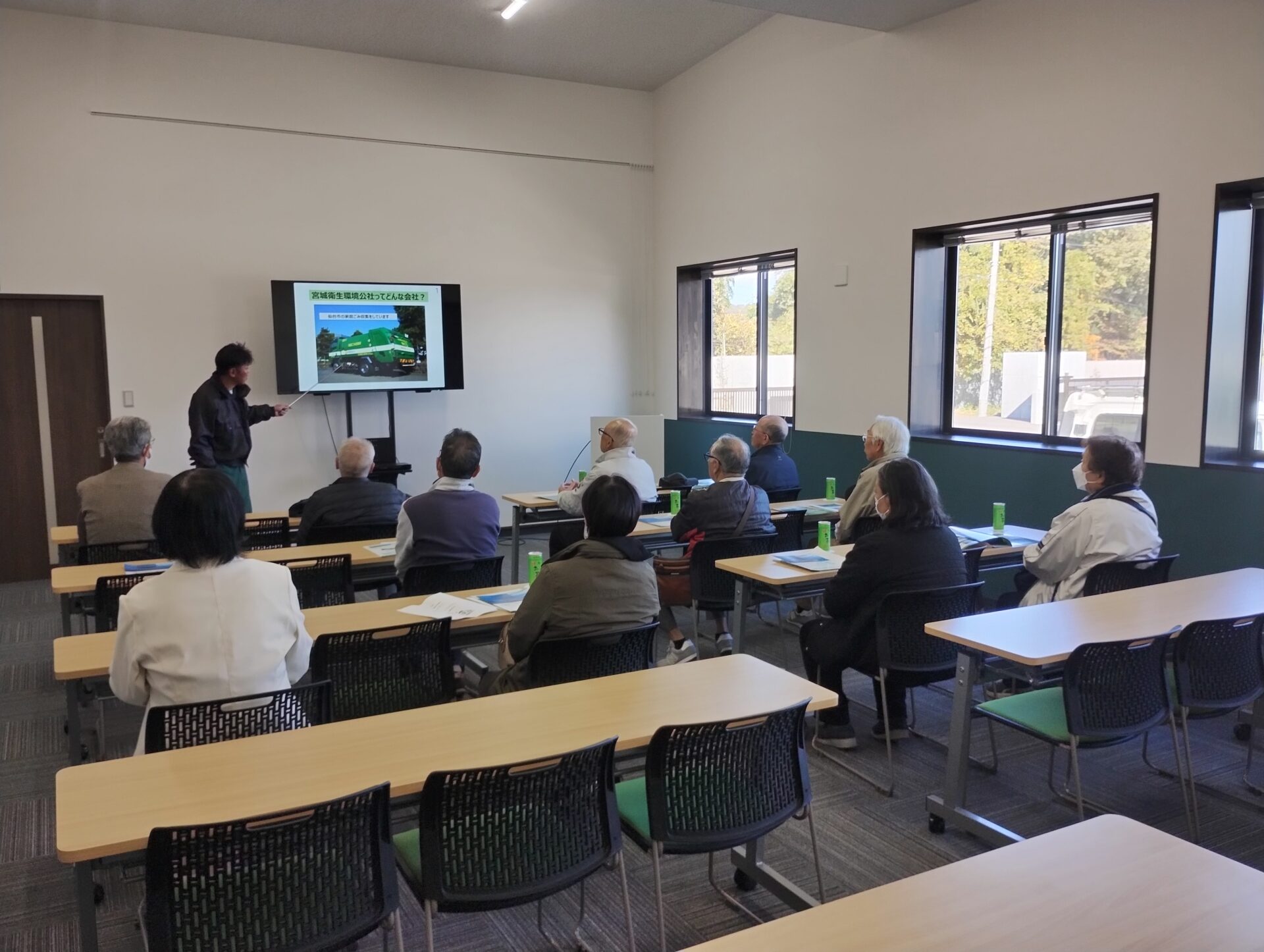 名取市名取が丘環境衛生協議会の皆様がエコロジーセンター愛子に見学に見えました（令和7年11月）