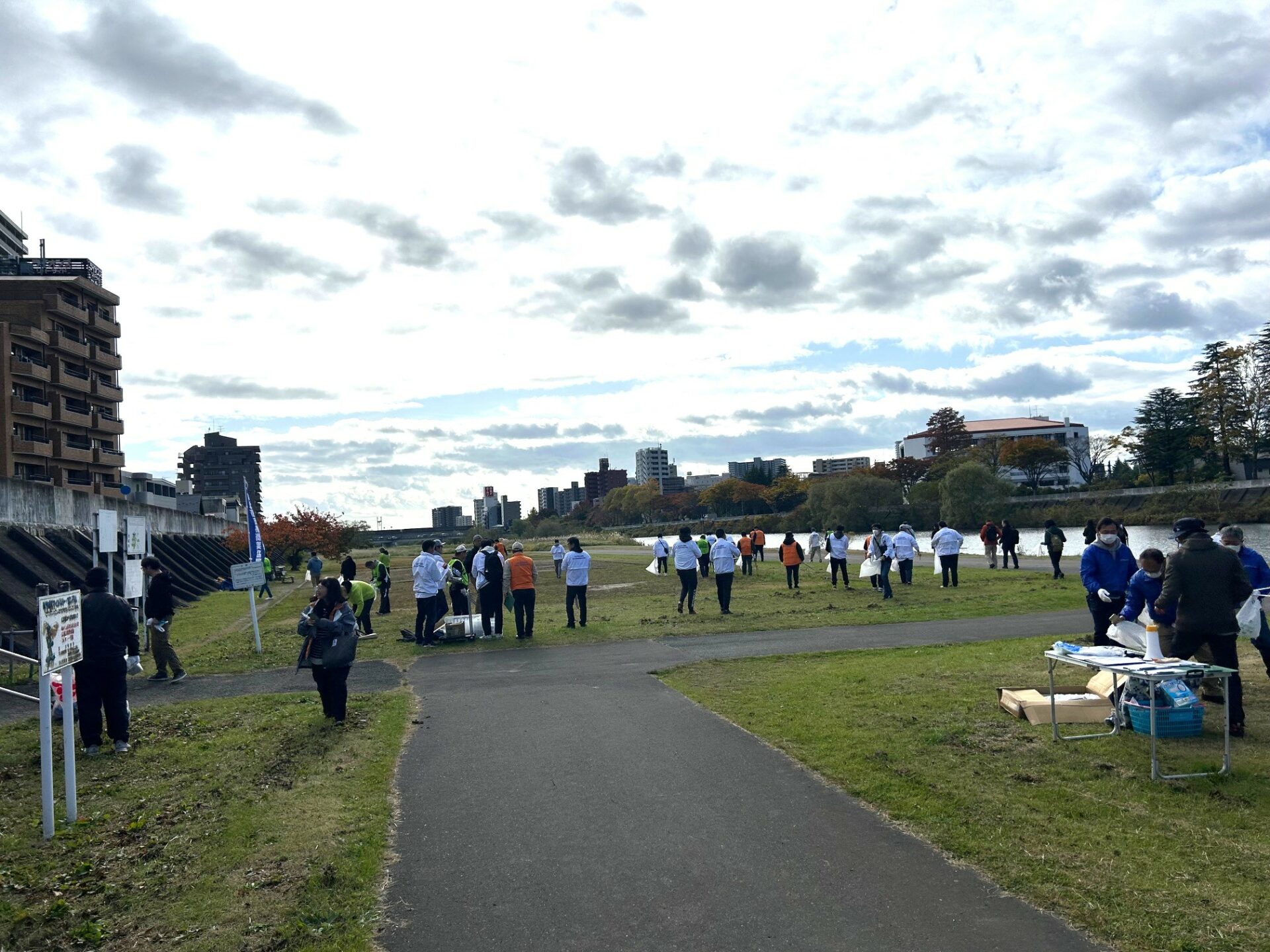 第38回 広瀬川1万人プロジェクト・河川一斉清掃/宮沢橋（令和7年11月）